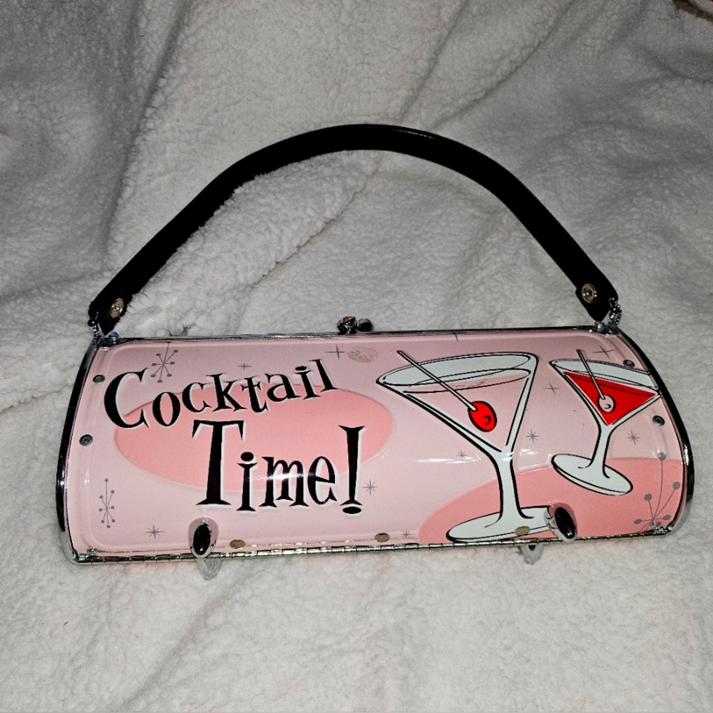 Roadflaid by littlearth Cocktail time handbag. 1990's vintage.